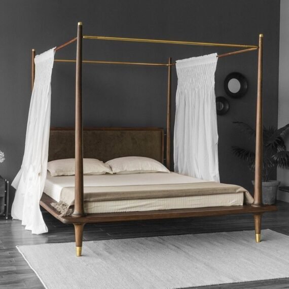 Navah King Poster Bed In American Walnut Finish